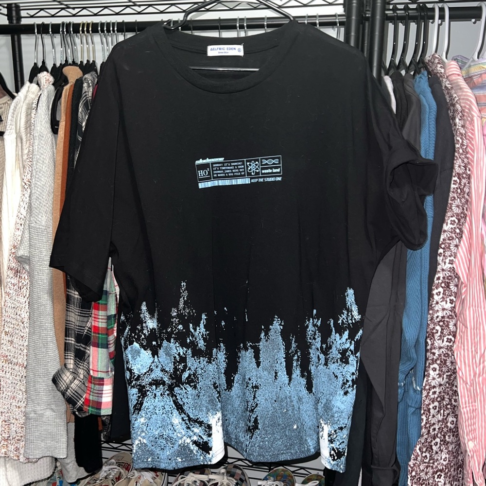 Oversized Streetwear Tee!